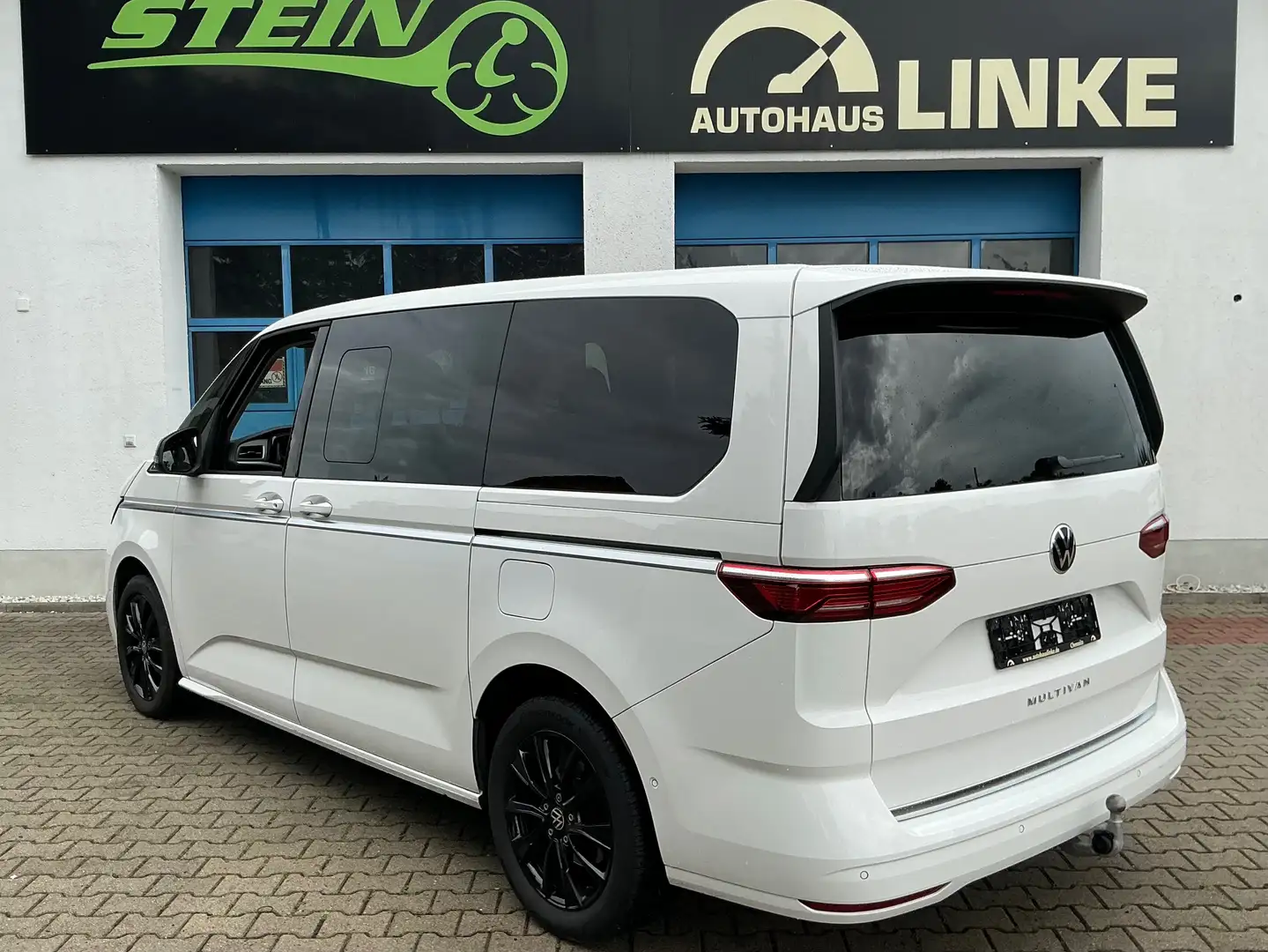 Volkswagen T7 Multivan DSG LÜ Style lang Harman AHK Standeizung Weiß - 2