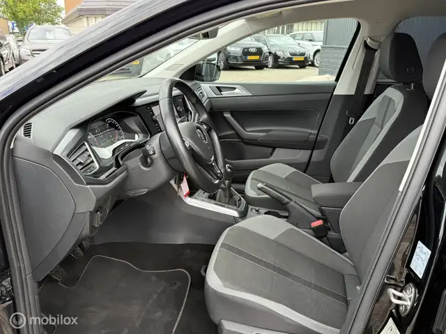 Volkswagen Polo view 10
