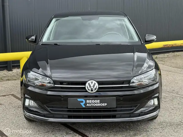 Volkswagen Polo view 5