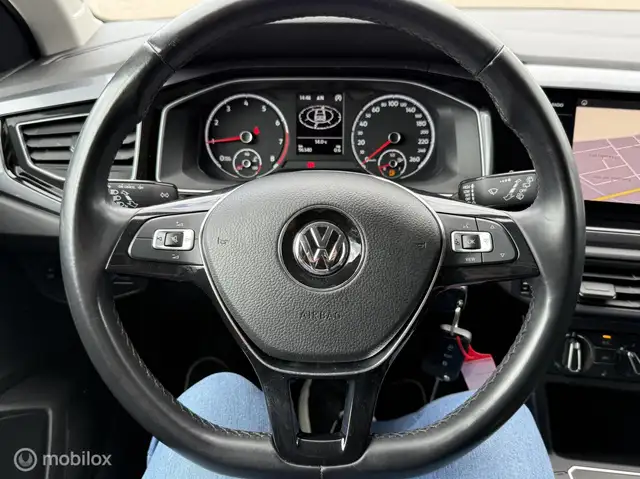 Volkswagen Polo view 12