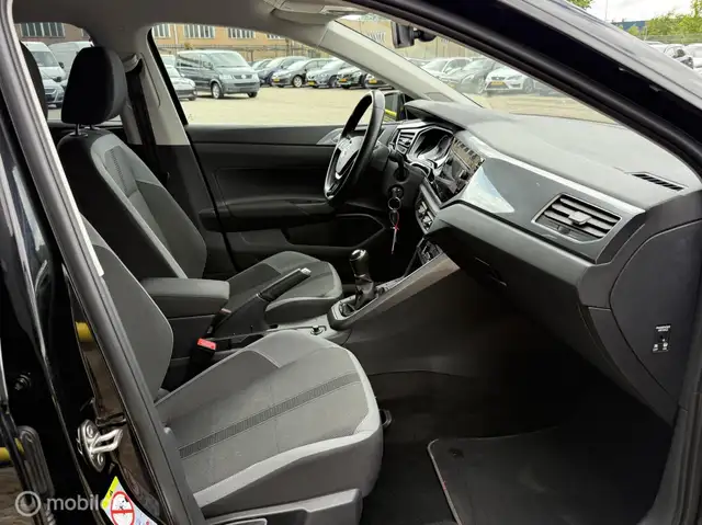 Volkswagen Polo view 14