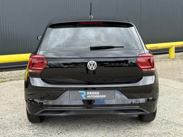 Volkswagen Polo view 8