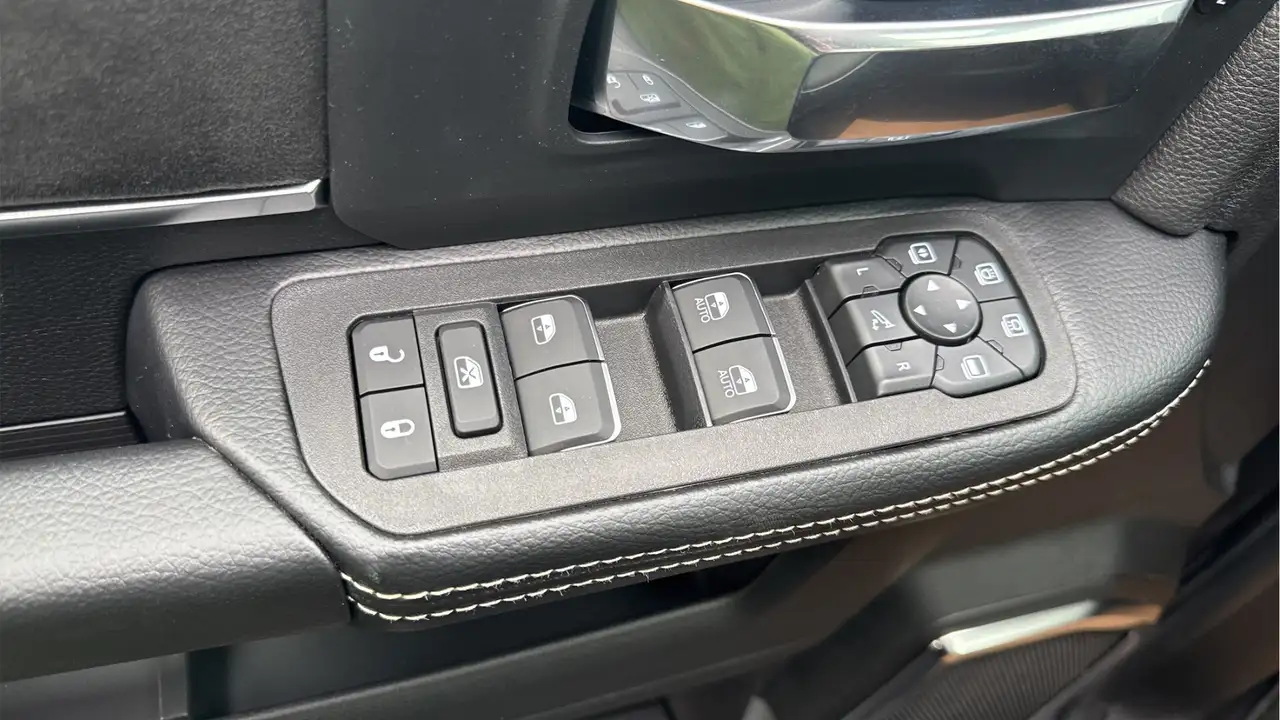 RAM 3500 снимка RAM 3500