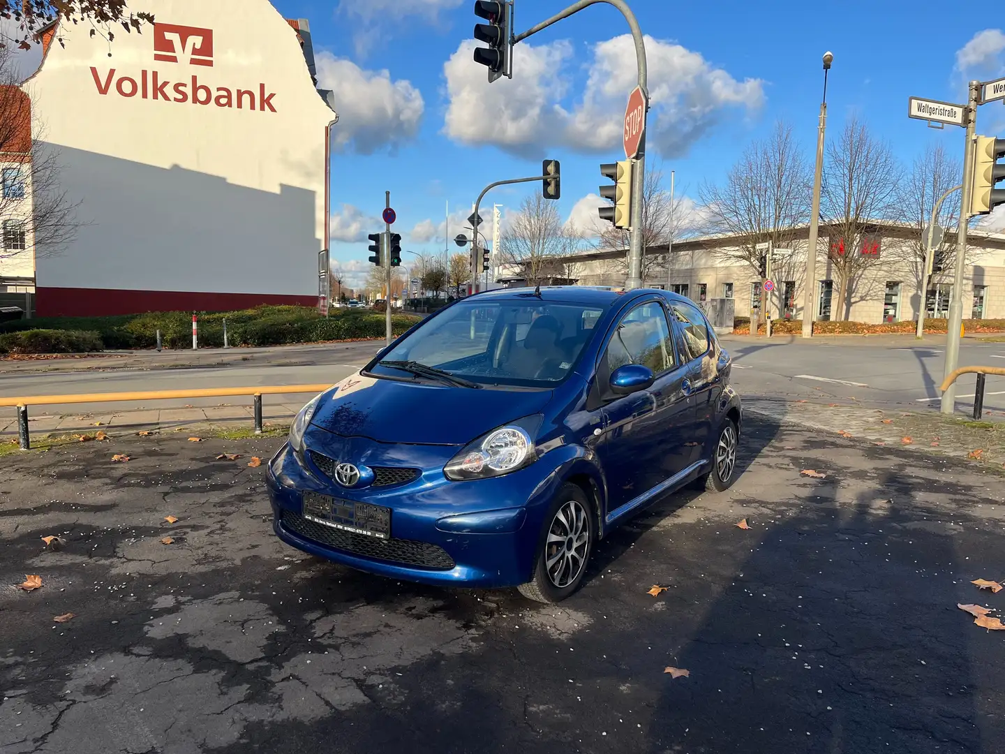 Toyota Aygo KLIMA*ISOFIX*AUX*TÜV/AU*07/2027* Blau - 1