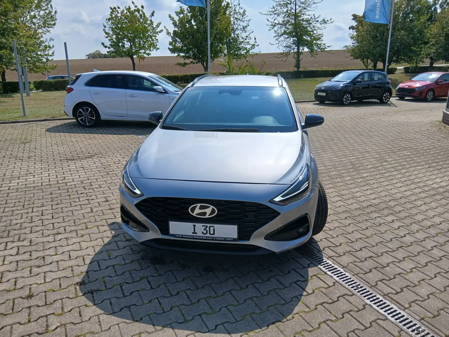 Hyundai i30 Kombi 1.0 T-GDI DCT Advantage Silber - 2