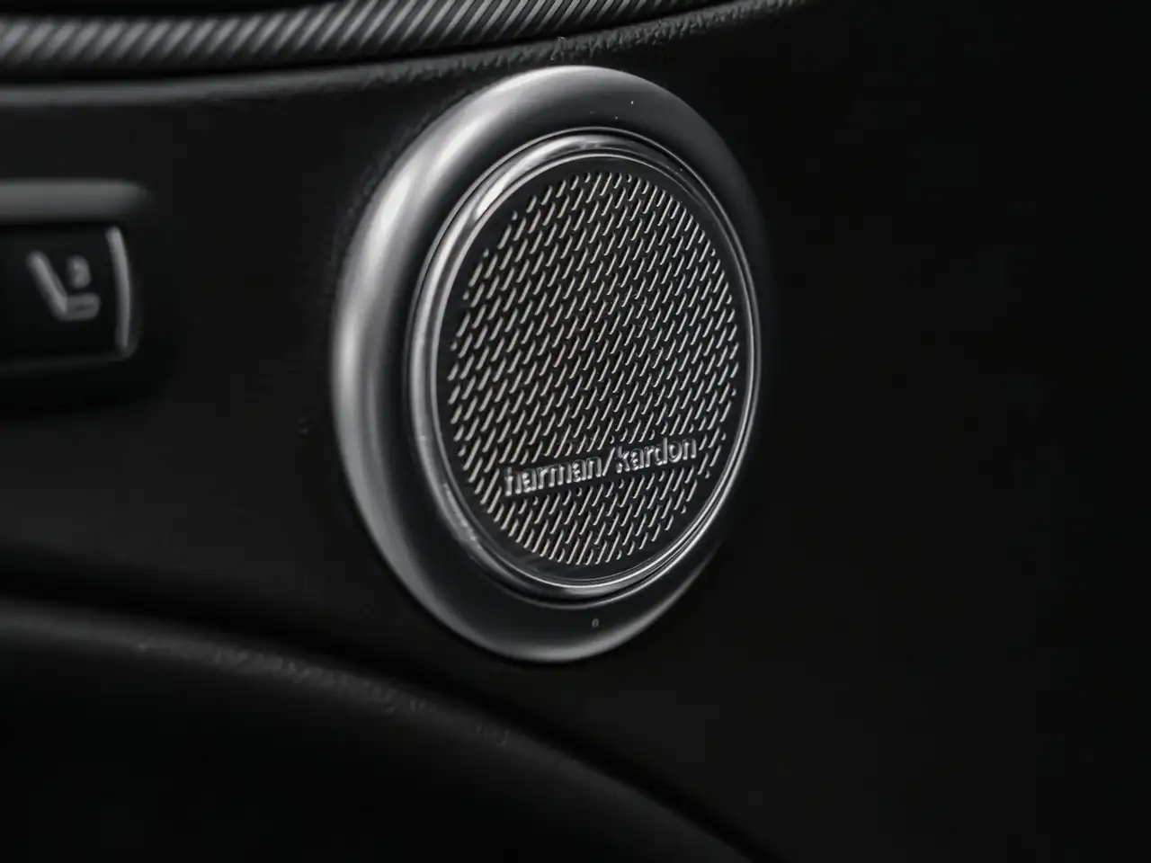 Alfa Romeo Stelvio снимка Alfa Romeo Stelvio