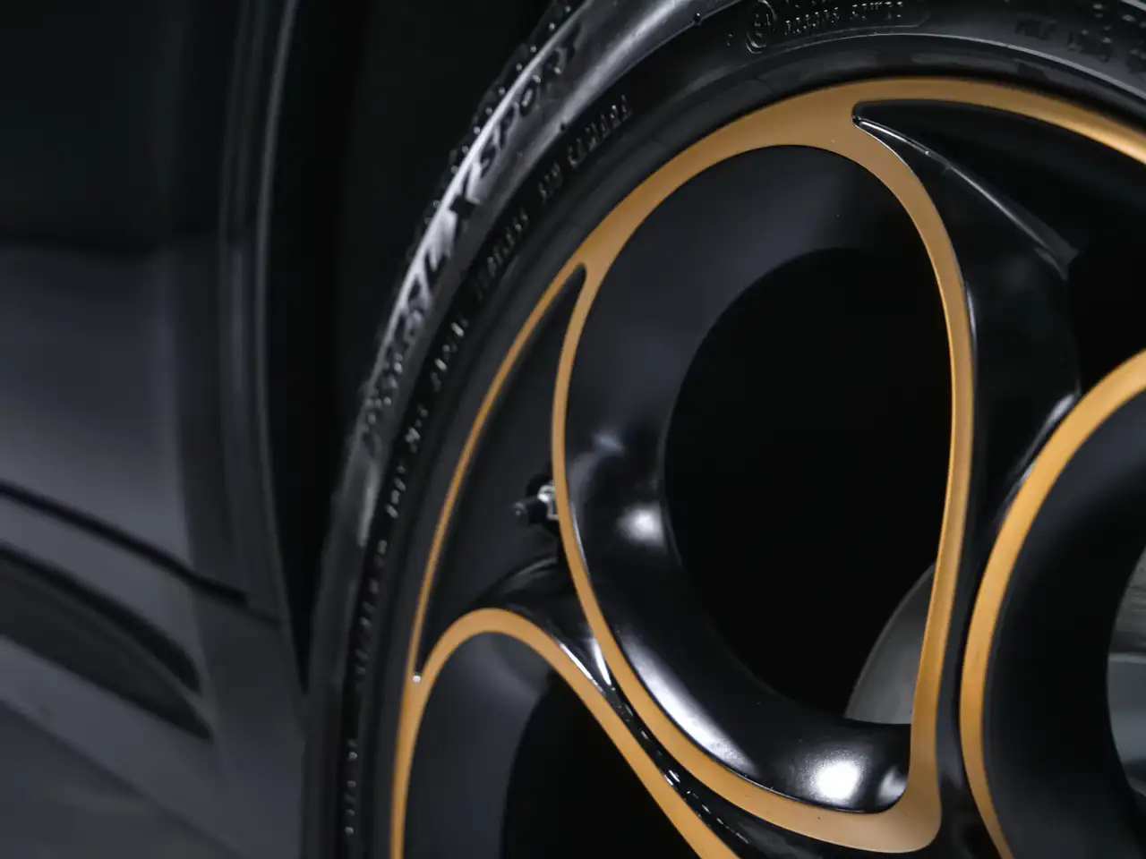 Alfa Romeo Stelvio снимка Alfa Romeo Stelvio