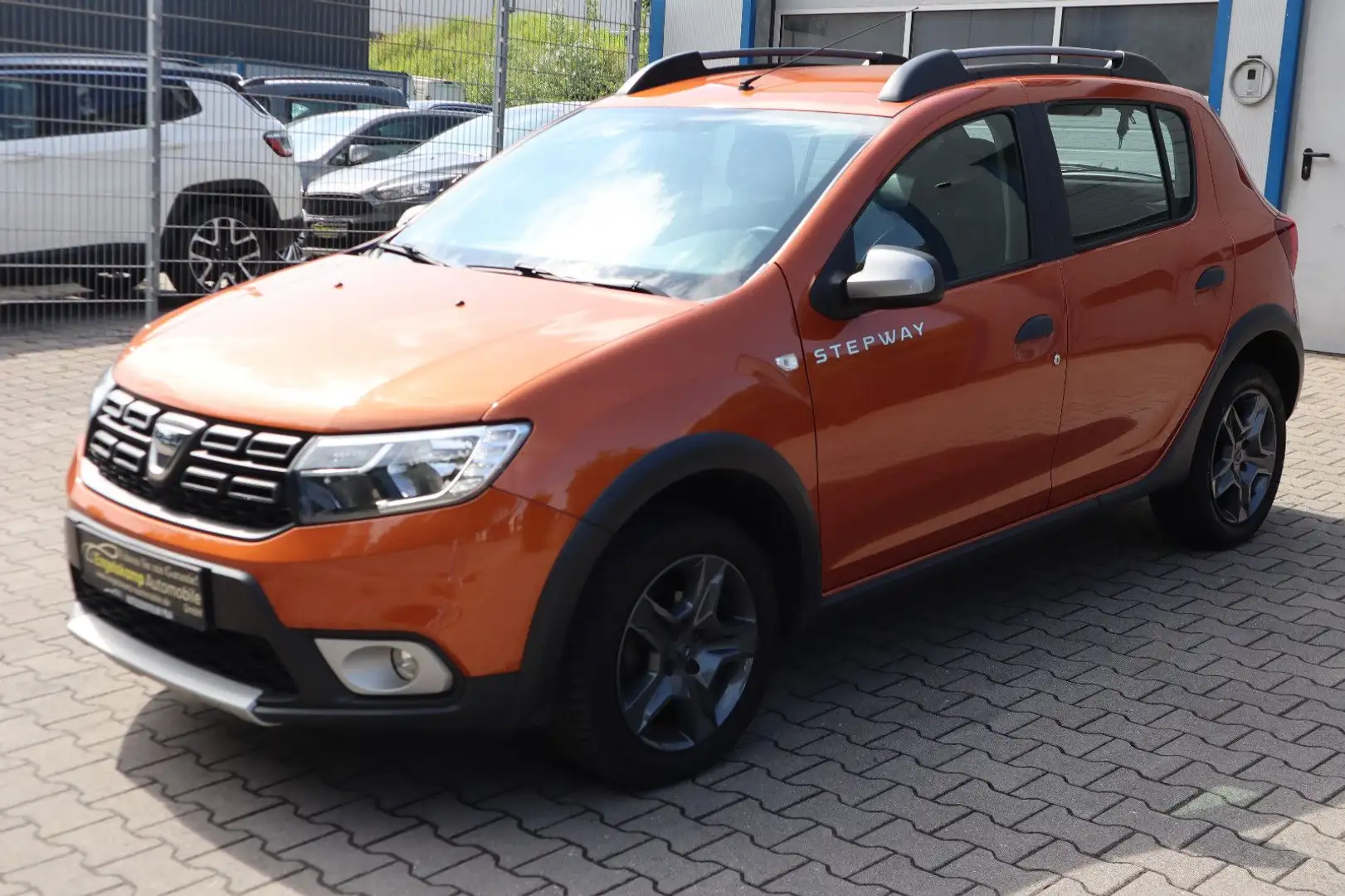Dacia Sandero II Stepway Celebration/NAVI/CAM/PDC/1.HD Portocaliu - 1