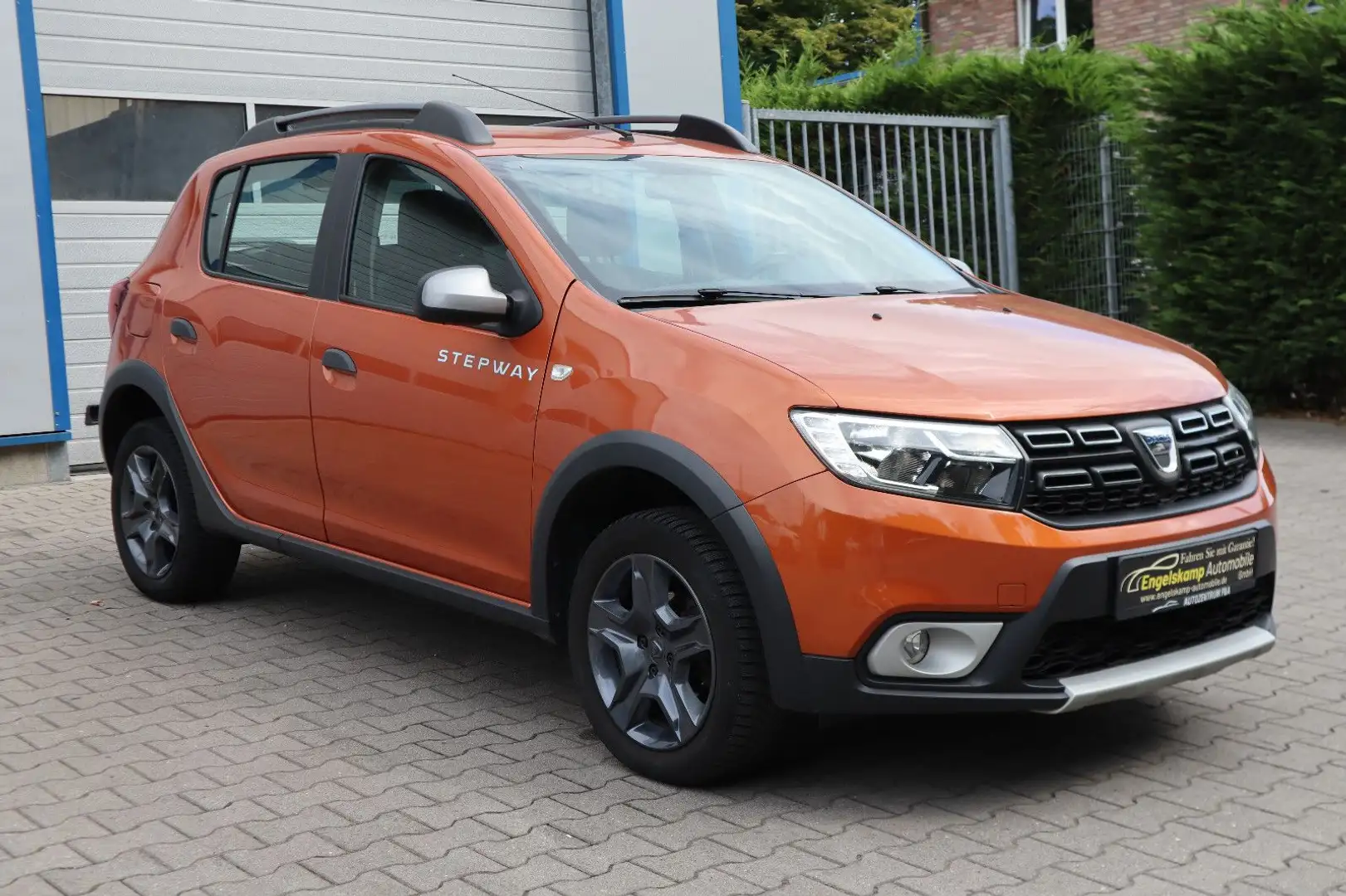 Dacia Sandero II Stepway Celebration/NAVI/CAM/PDC/1.HD Naranja - 1