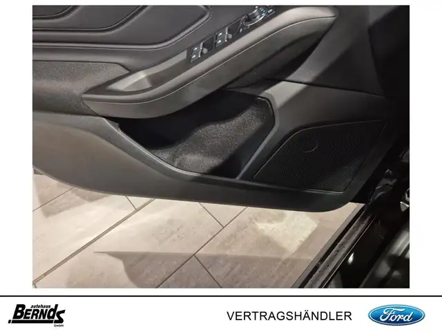 Ford Focus view 14