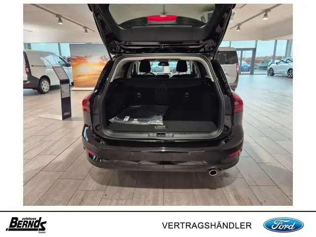 Ford Focus view 6