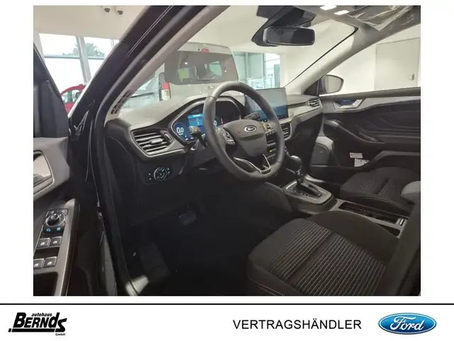 Ford Focus view 11