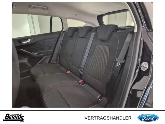 Ford Focus view 7