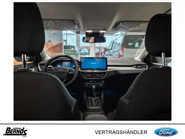 Ford Focus view 9