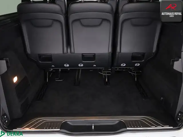 Mercedes-Benz V-Class view 24