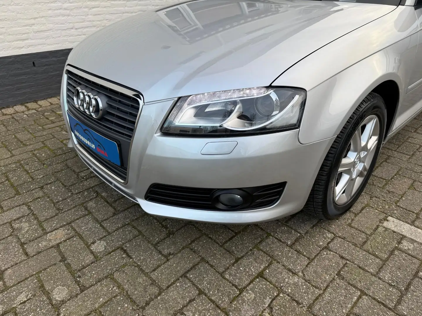 Audi A3 Sportback 1.4 TFSI Ambiente/ Panoramadak/ Xenon/ E Grijs - 2