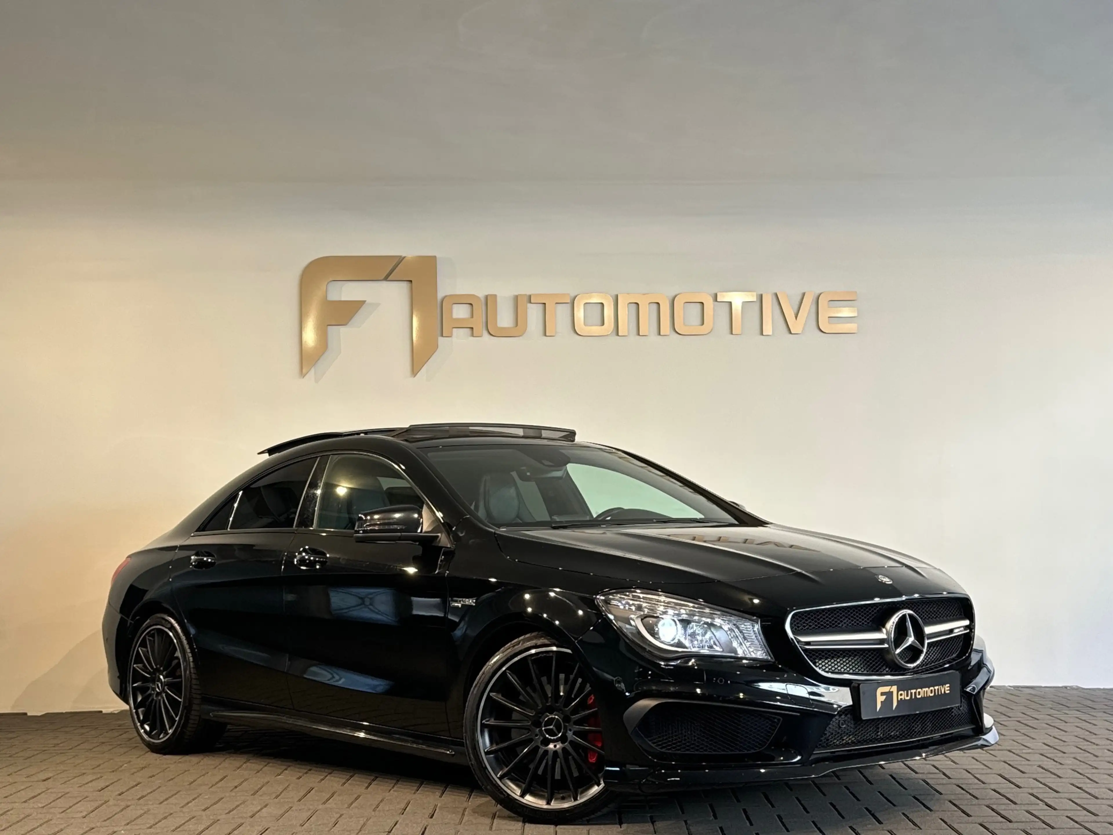 Mercedes-Benz CLA 45 AMG 4MATIC Edition 1 Pano|Kuip — photo 7