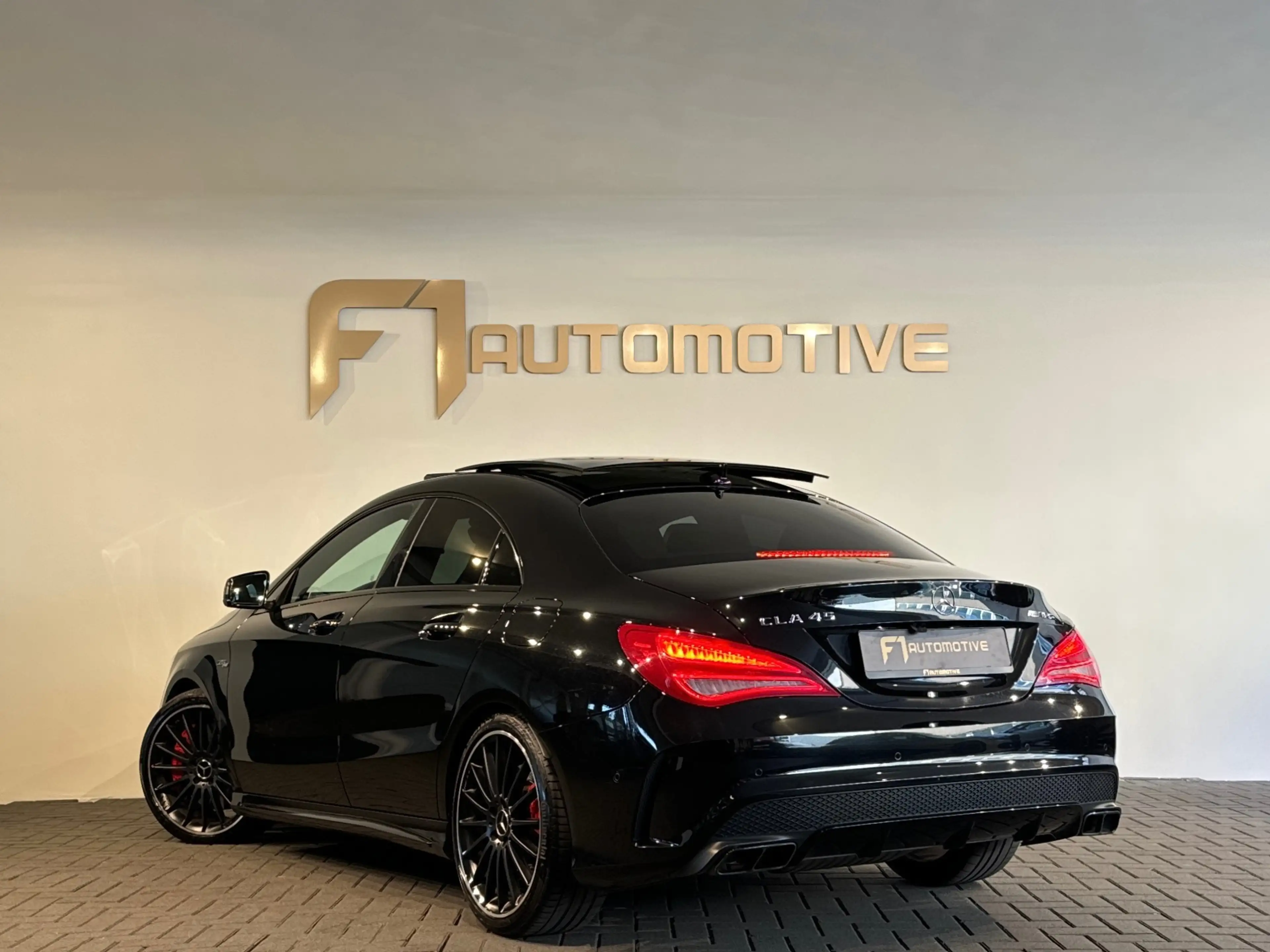 Mercedes-Benz CLA 45 AMG 4MATIC Edition 1 Pano|Kuip — photo 8