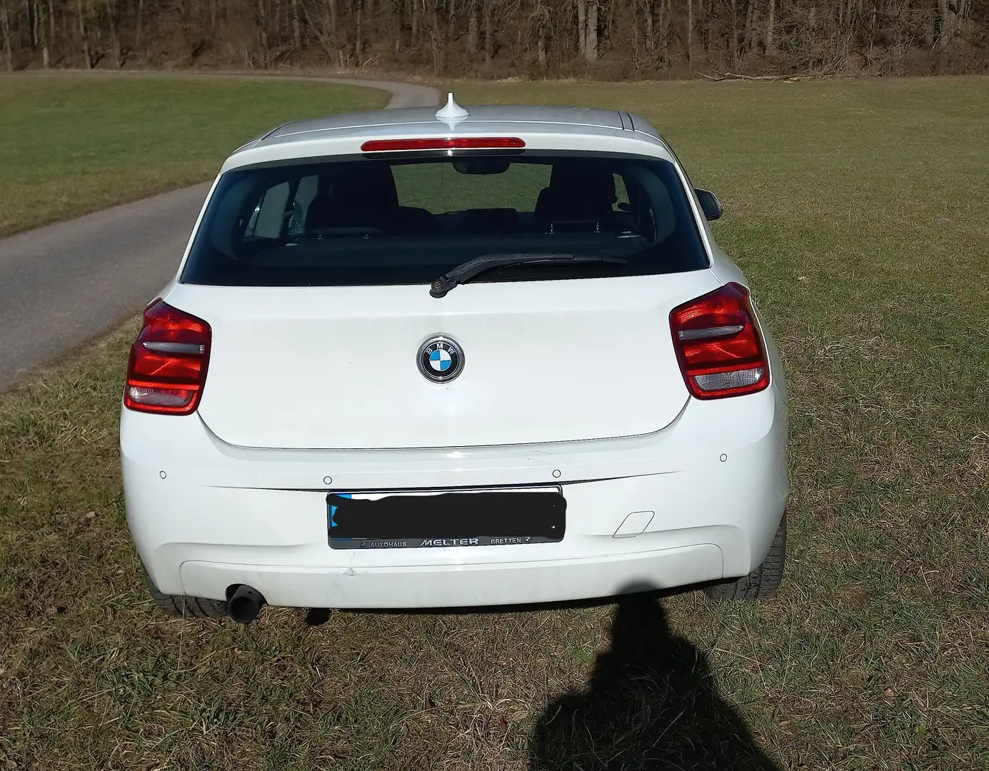 BMW 114 114i Weiß - 2