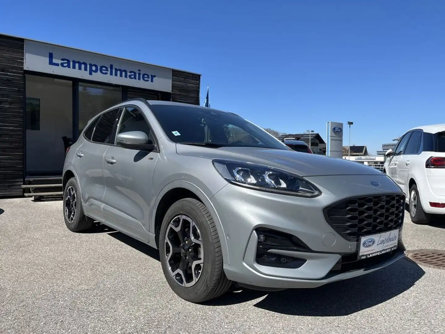 Ford Kuga ST-Line X Plug-In Hybrid Silber - 1