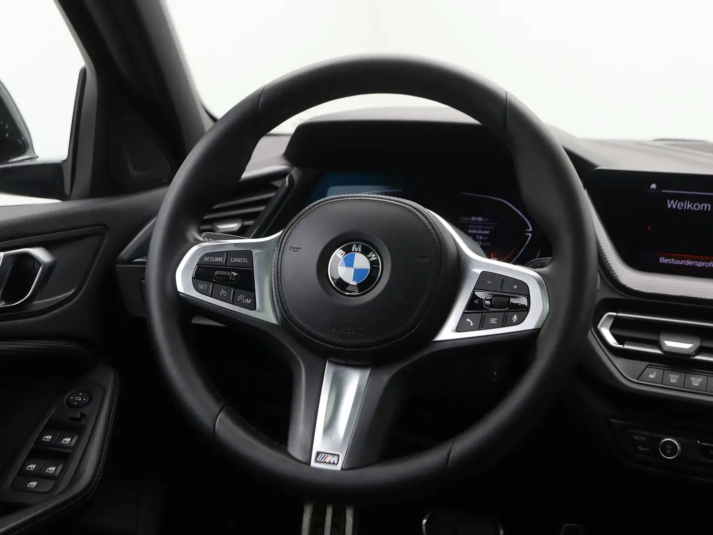 BMW 118 1 Serie 118i High Executive M Sport Zwart - 2