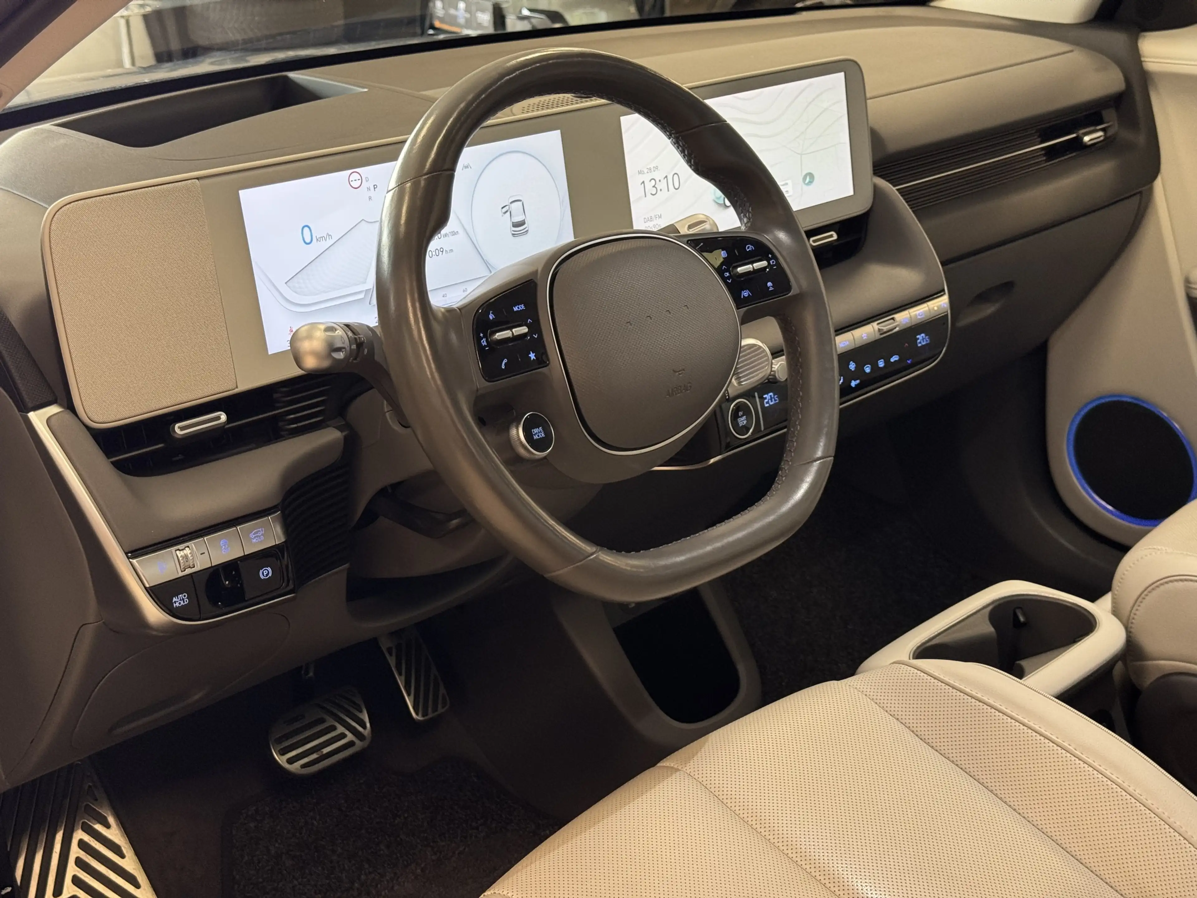 Hyundai IONIQ 5 Uniq 4WD Pano*HUD*Leder*360°Cam*Bose*AHK — photo 13
