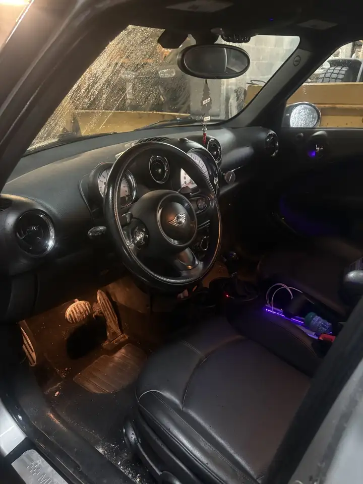 MINI Cooper S Countryman снимка MINI Cooper S Countryman