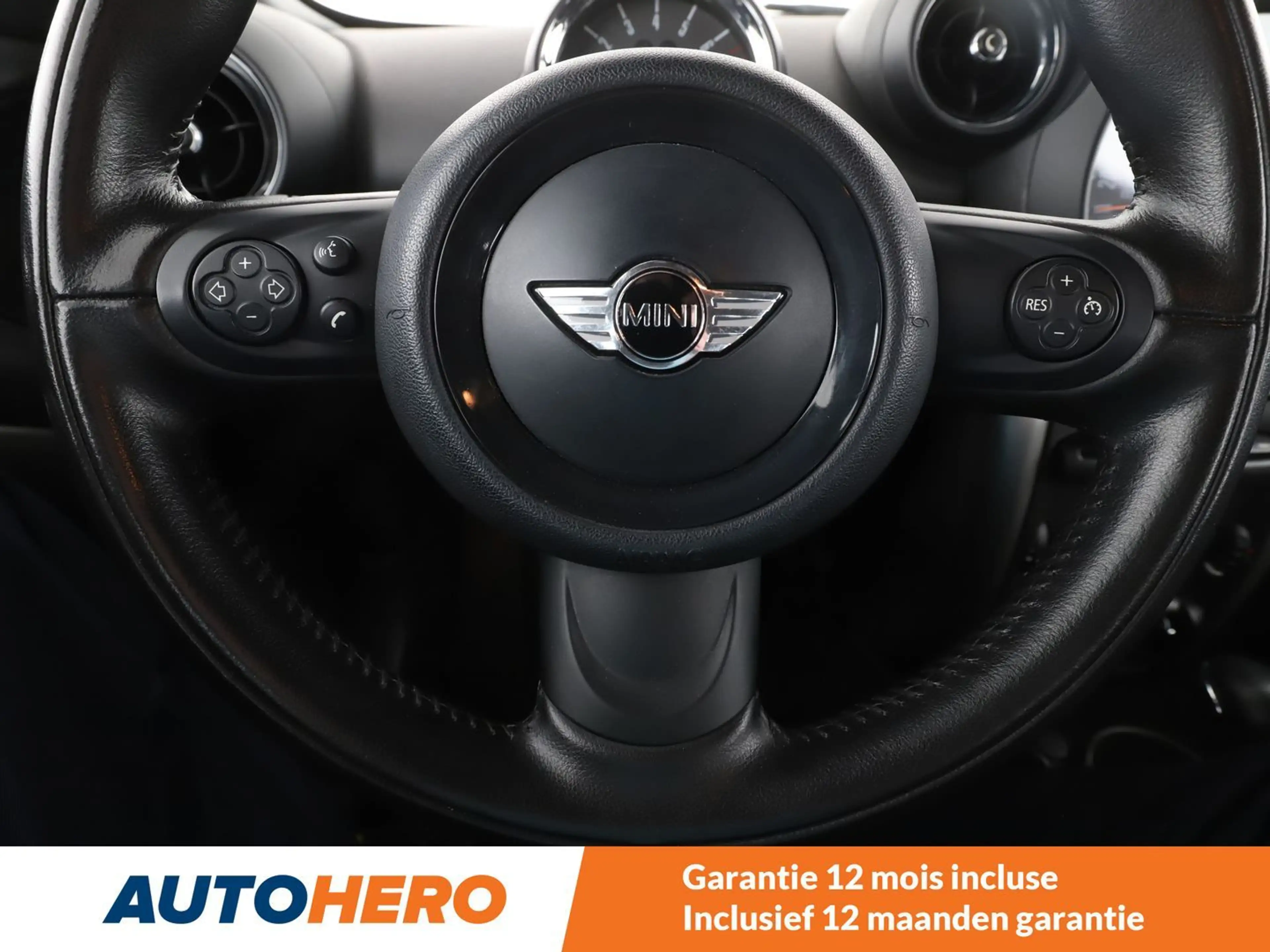 MINI One Countryman One — photo 6