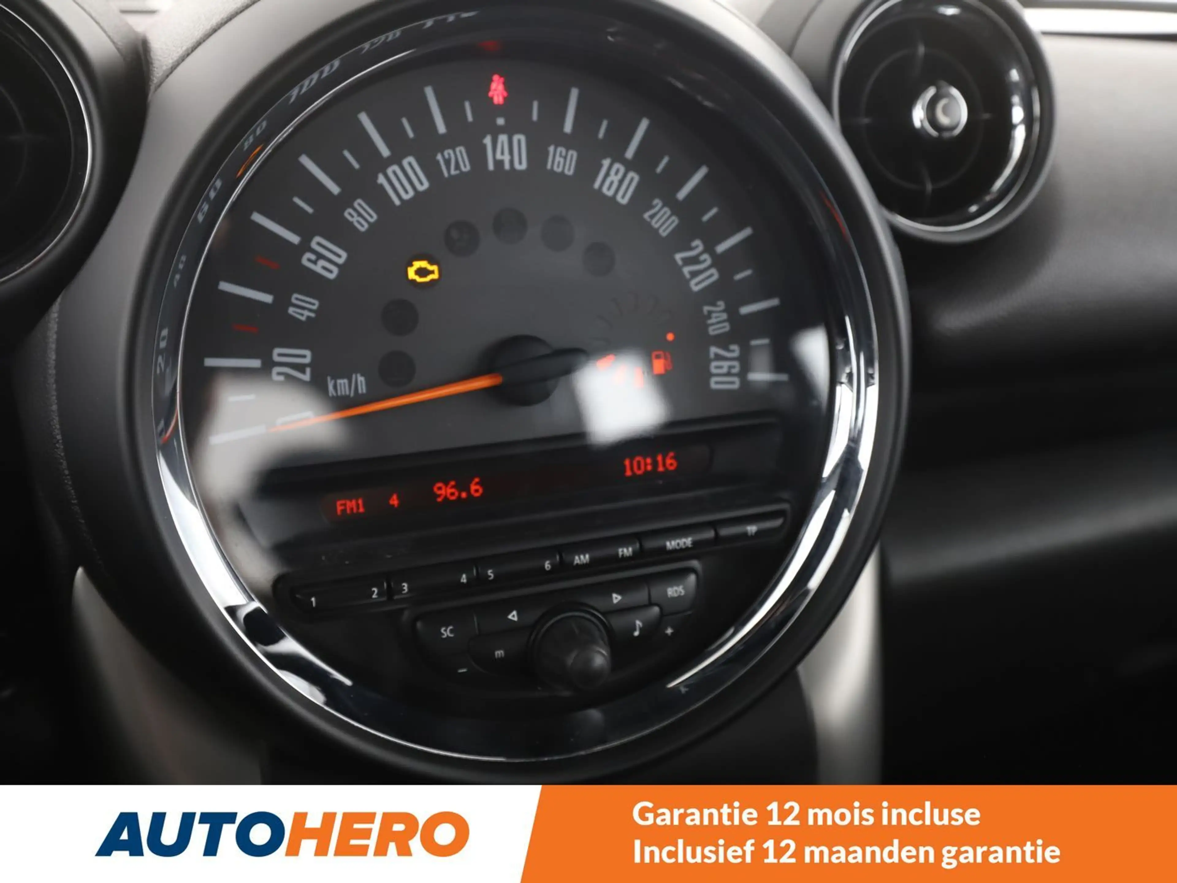 MINI One Countryman One — photo 7