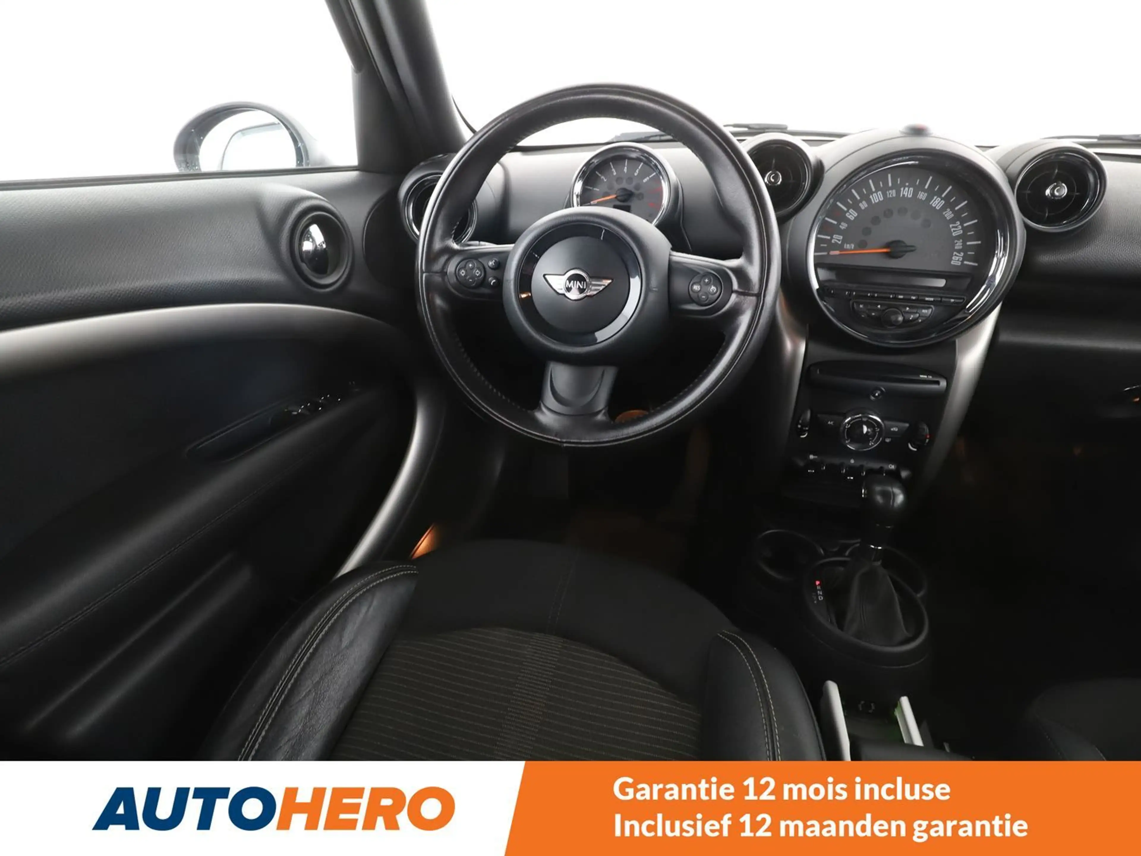 MINI One Countryman One — photo 14
