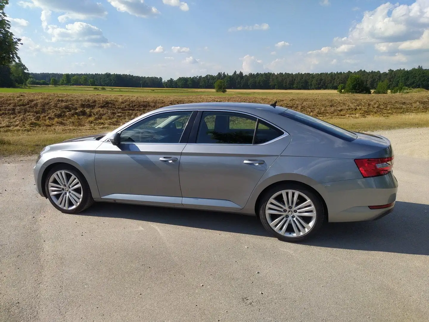 Skoda Superb Superb 2.0 TDI DSG Ambition Gri - 2