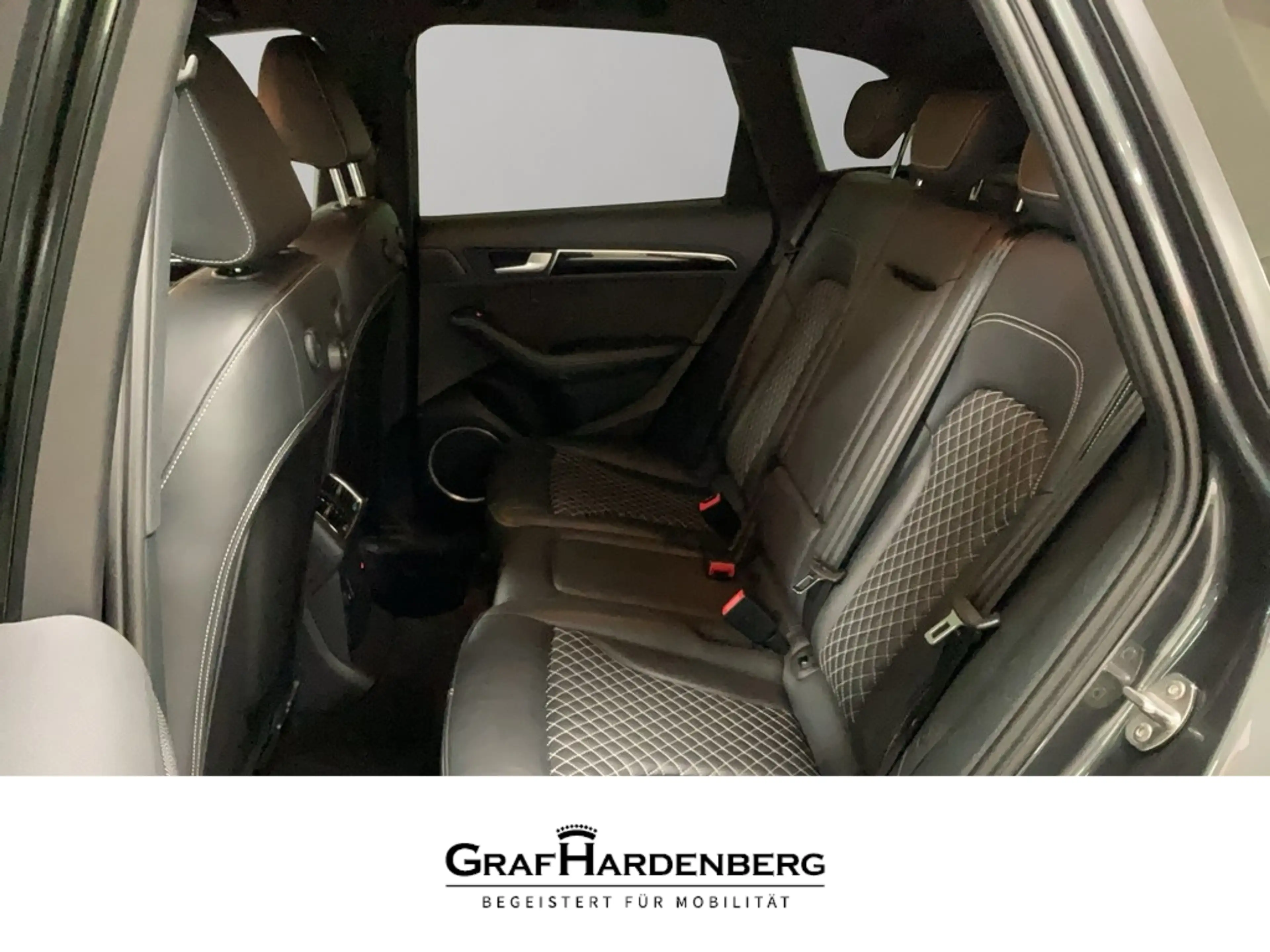 Audi SQ5 quattro plus 3.0 TDI StandHZG AHK Navi Leder ACC K — photo 9