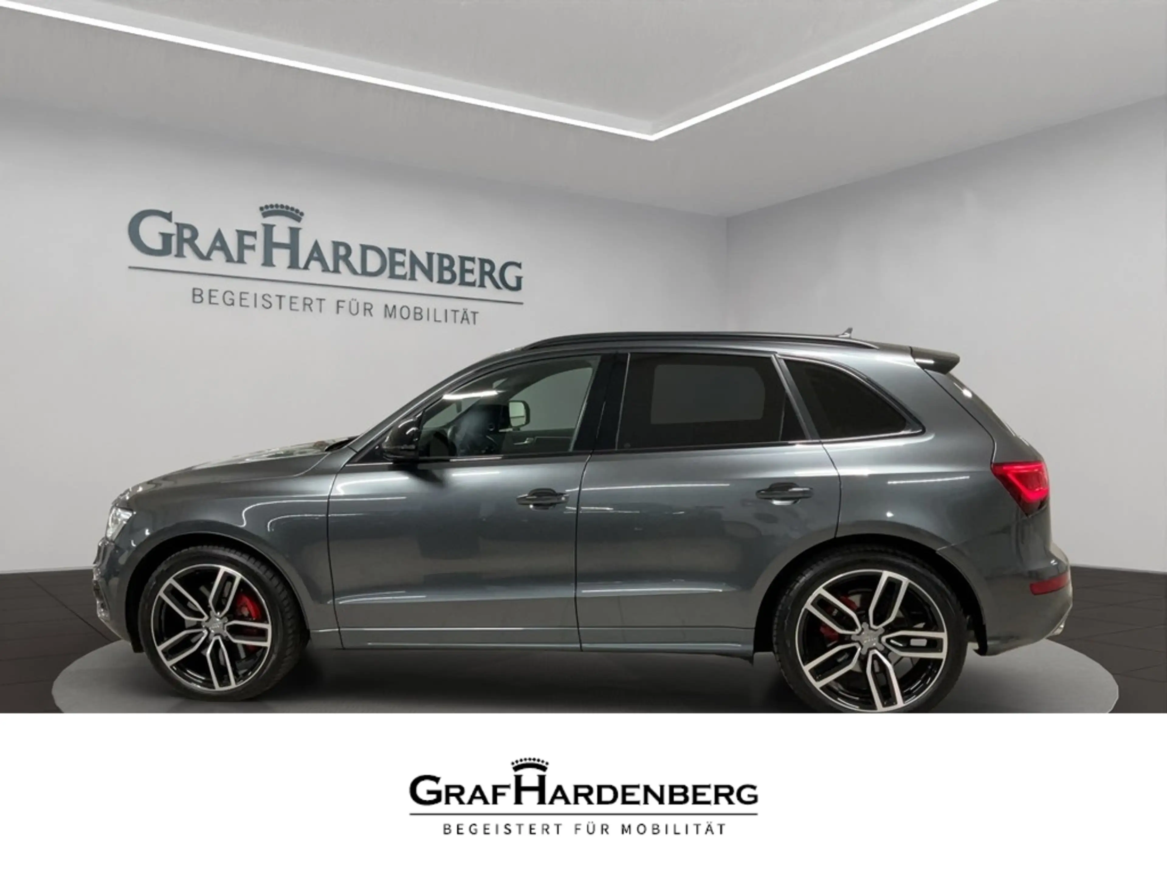 Audi SQ5 quattro plus 3.0 TDI StandHZG AHK Navi Leder ACC K — photo 5