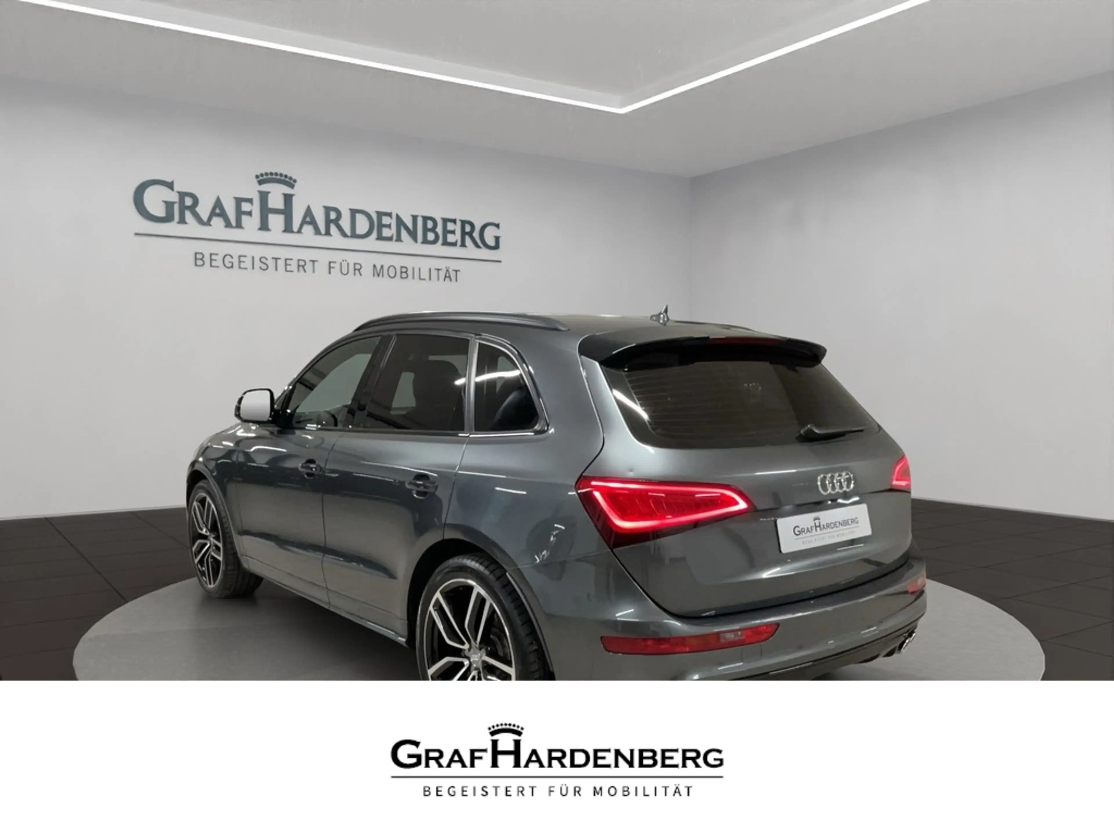 Audi SQ5 quattro plus 3.0 TDI StandHZG AHK Navi Leder ACC K — photo 3