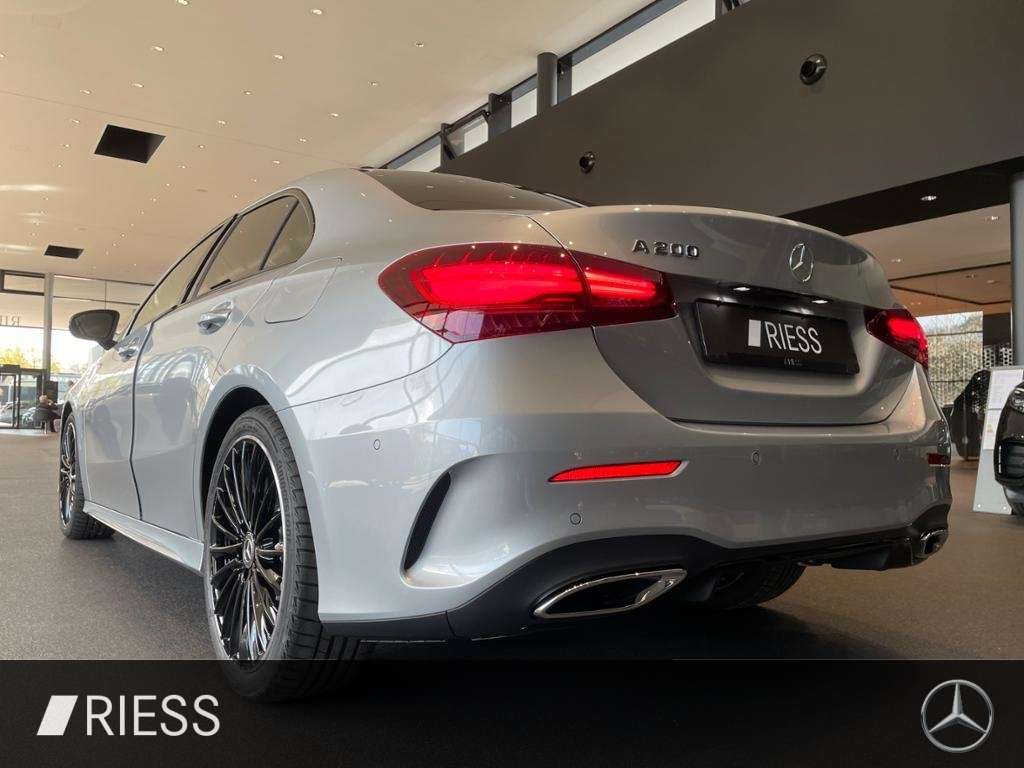 Mercedes-Benz A 200