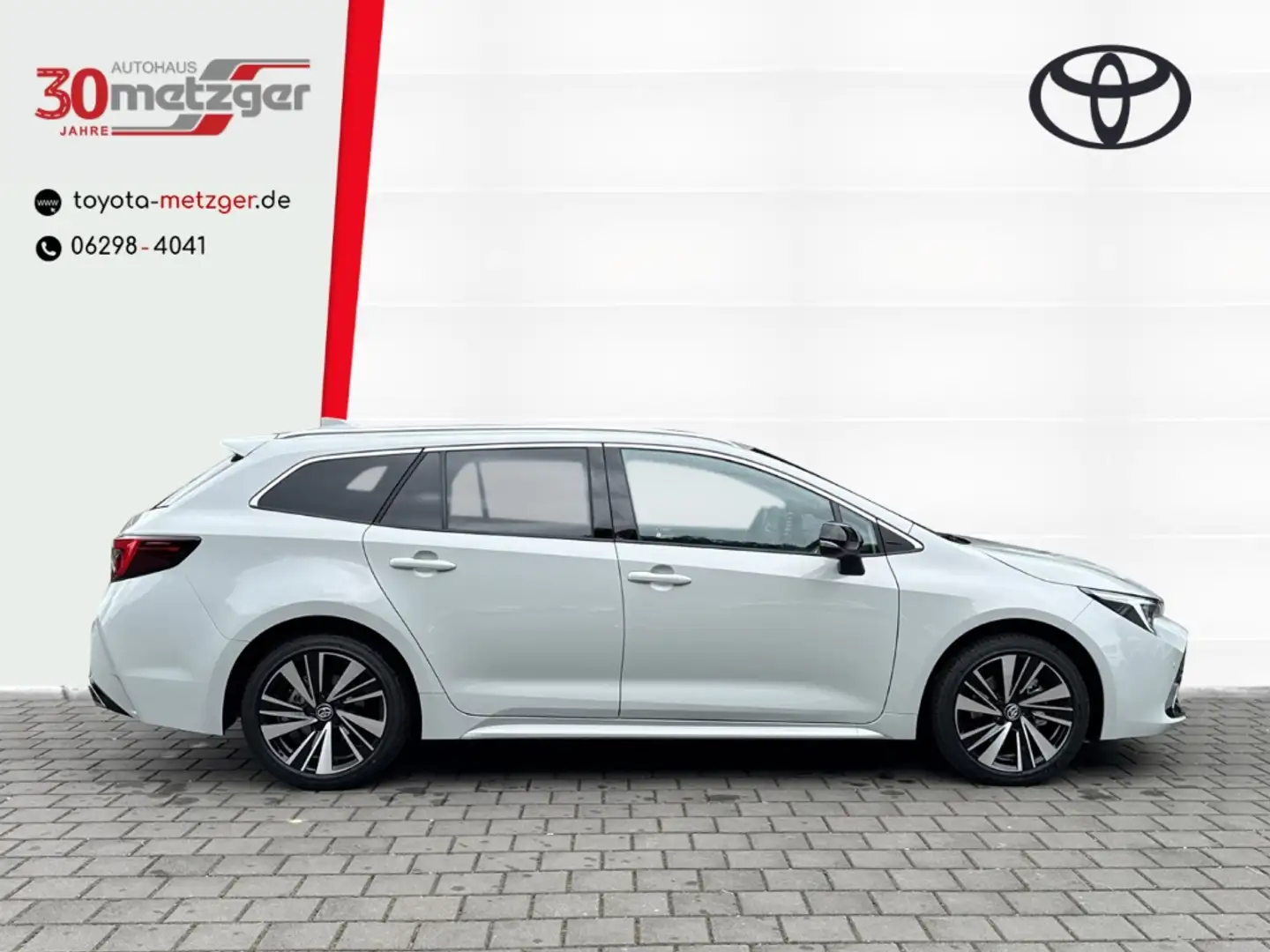 Toyota Corolla Touring Sports 2.0 Hybrid Teamplayer +Kamera +Navi Grau - 2
