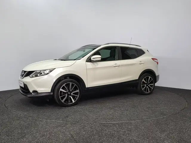 Nissan Qashqai 1.2 DIG-T | 2017 | 129.343 km | Pano | Led | Leder | Cam 360 | KeyLess | DAB | Airco | AEB | BSM | TopDeal