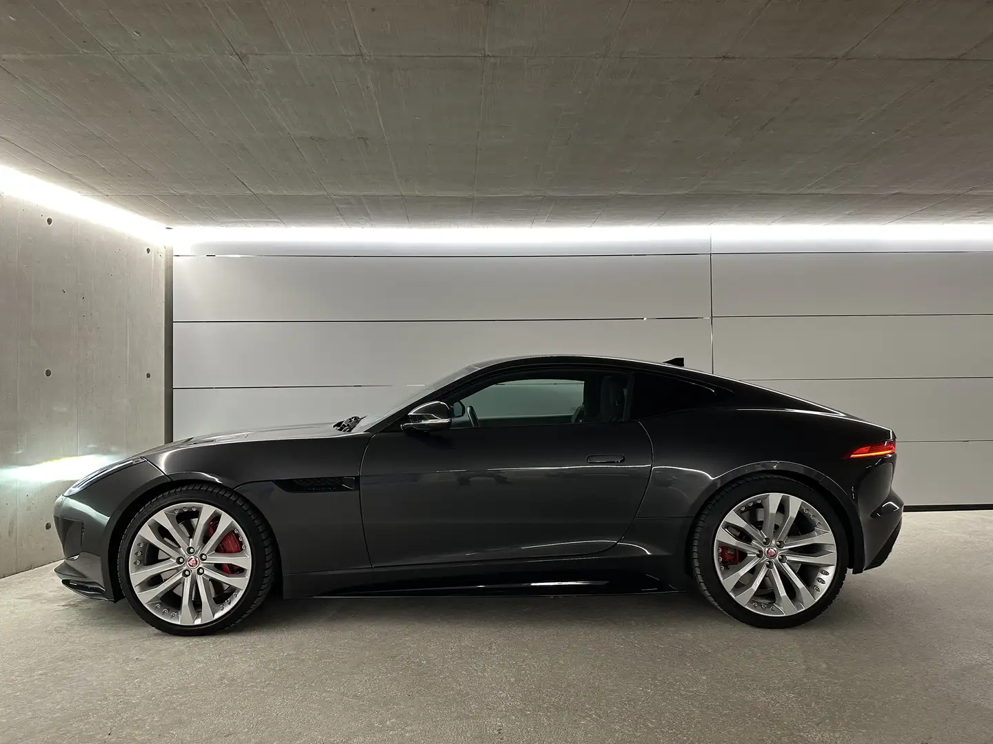 Jaguar F-Type F-Type Coupe 3,0 AWD Aut. S/C S Grau - 1