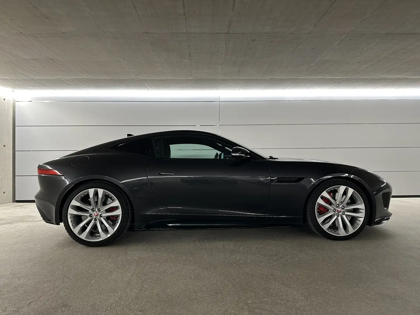 Jaguar F-Type F-Type Coupe 3,0 AWD Aut. S/C S Grau - 2