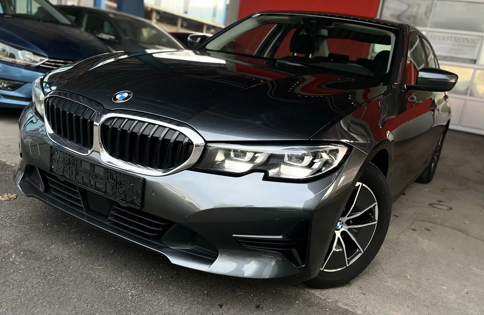 BMW 316 d Aut* LED*Kamera*CARPLAY*ACC*Leasingfähig* Gris - 1