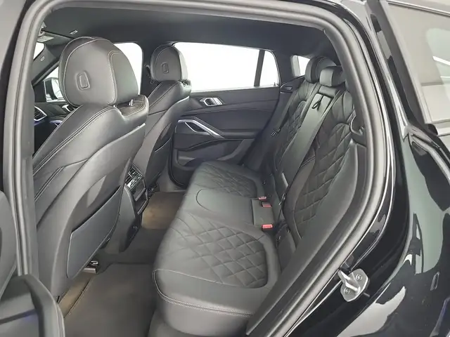 BMW X6 view 7