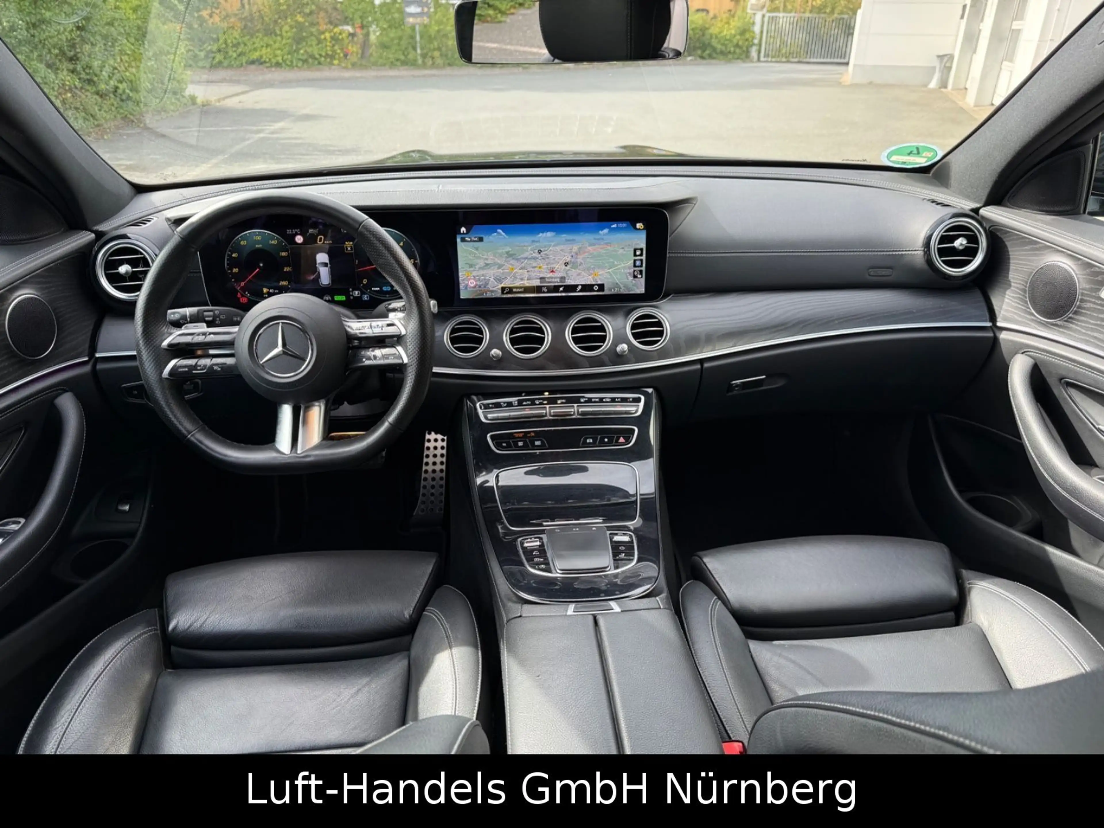 Mercedes-Benz E 220 d E T-Modell AMG-Line Night-Paket Virtual — photo 15