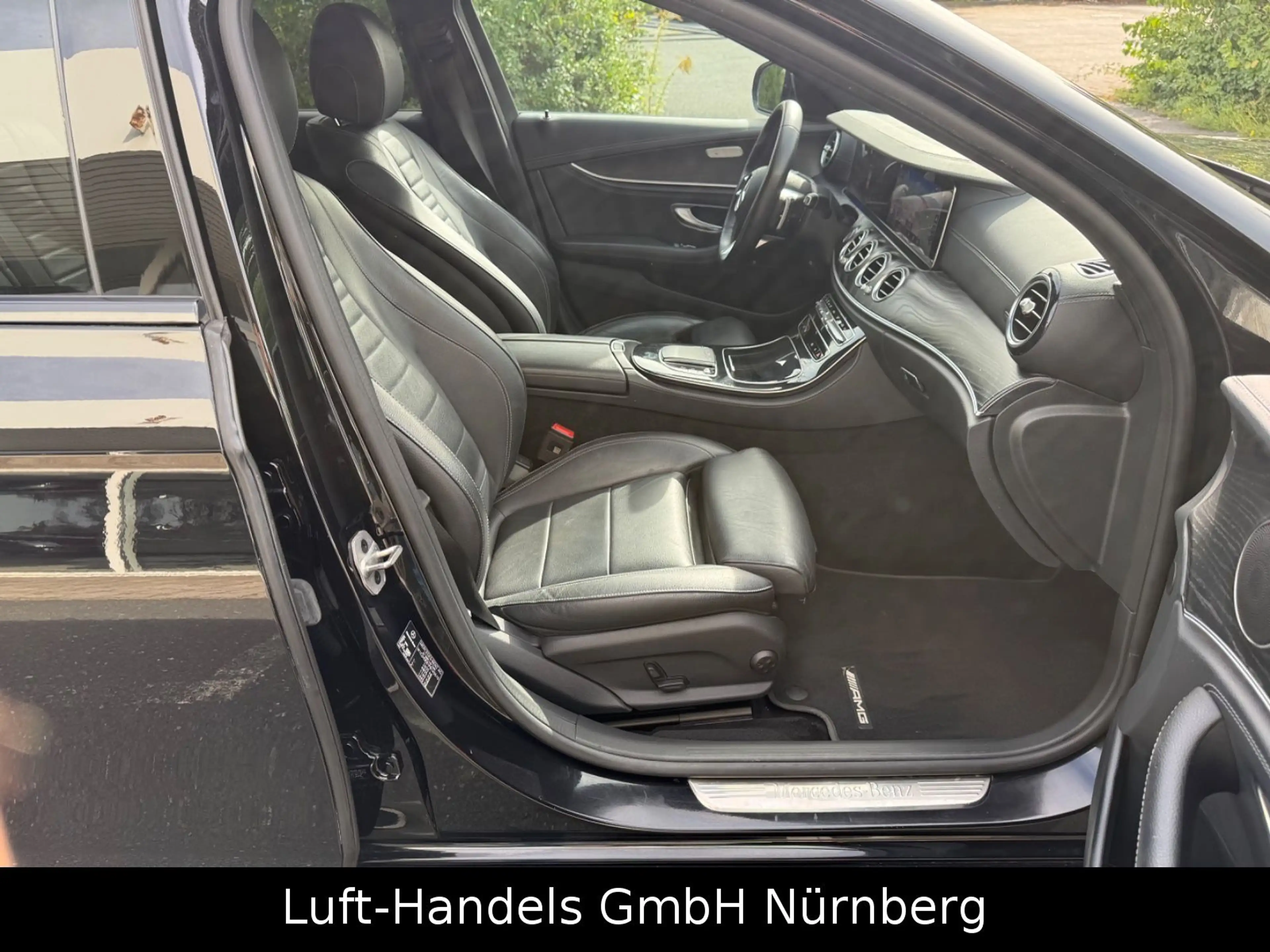 Mercedes-Benz E 220 d E T-Modell AMG-Line Night-Paket Virtual — photo 17