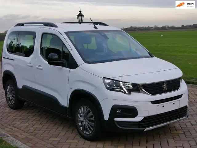 Peugeot Rifter ALLURE 1.5 HDi 96kW AC 2XDOOR ** 10999 NETTO **