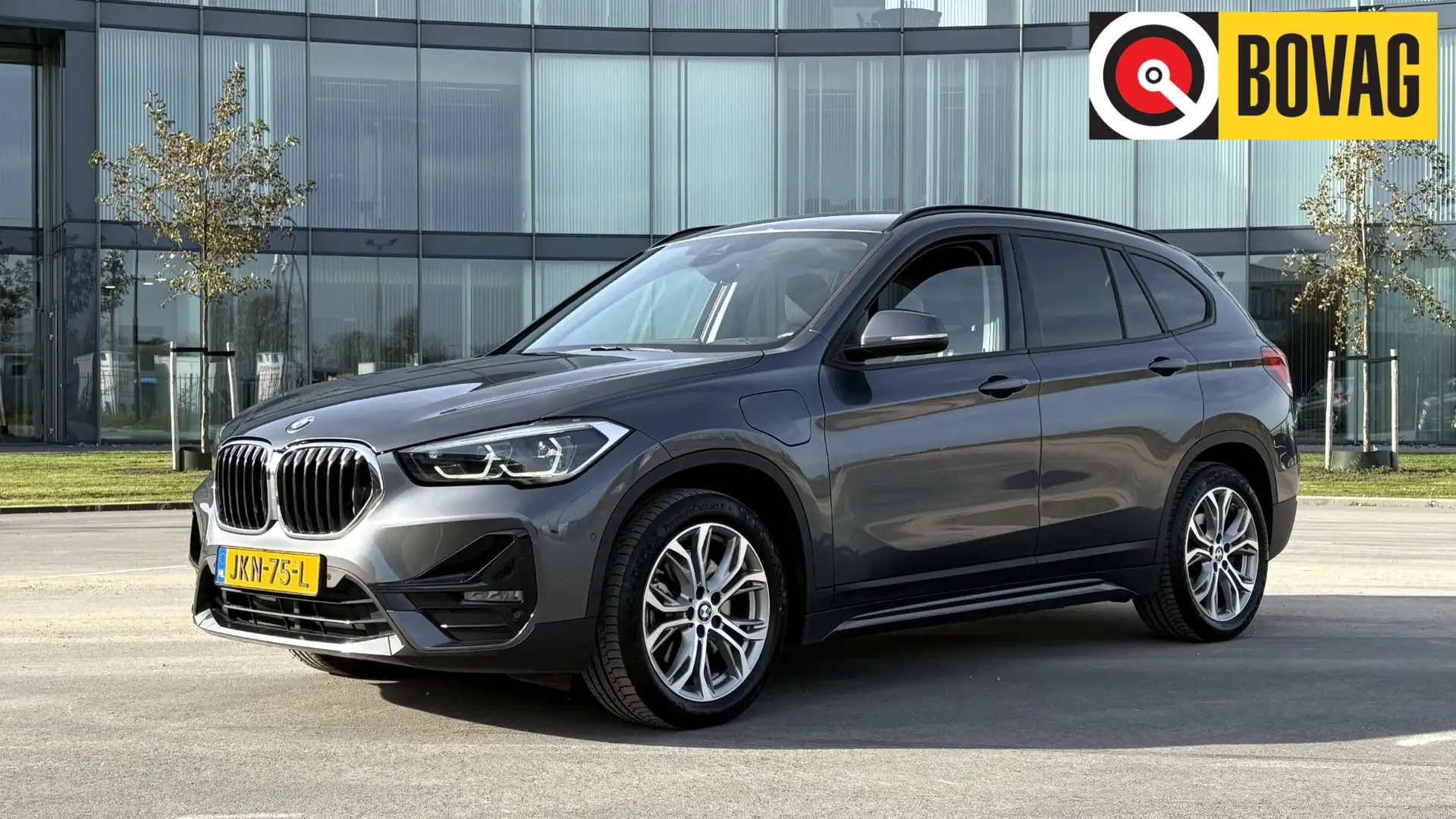 BMW X1 xDrive25e Grijs - 1