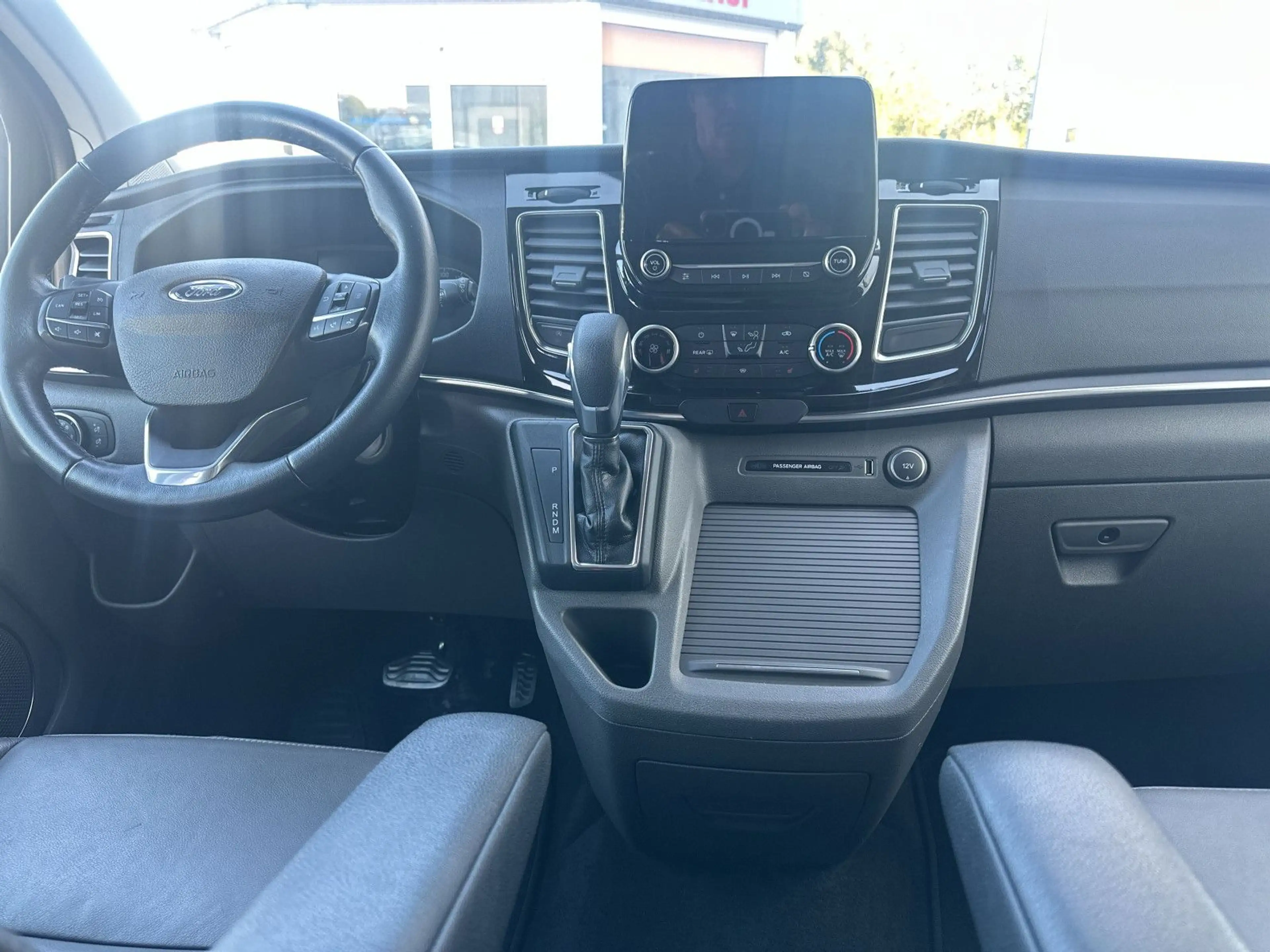 Ford Transit Custom 310 L2 Tourneo Titanium — photo 9