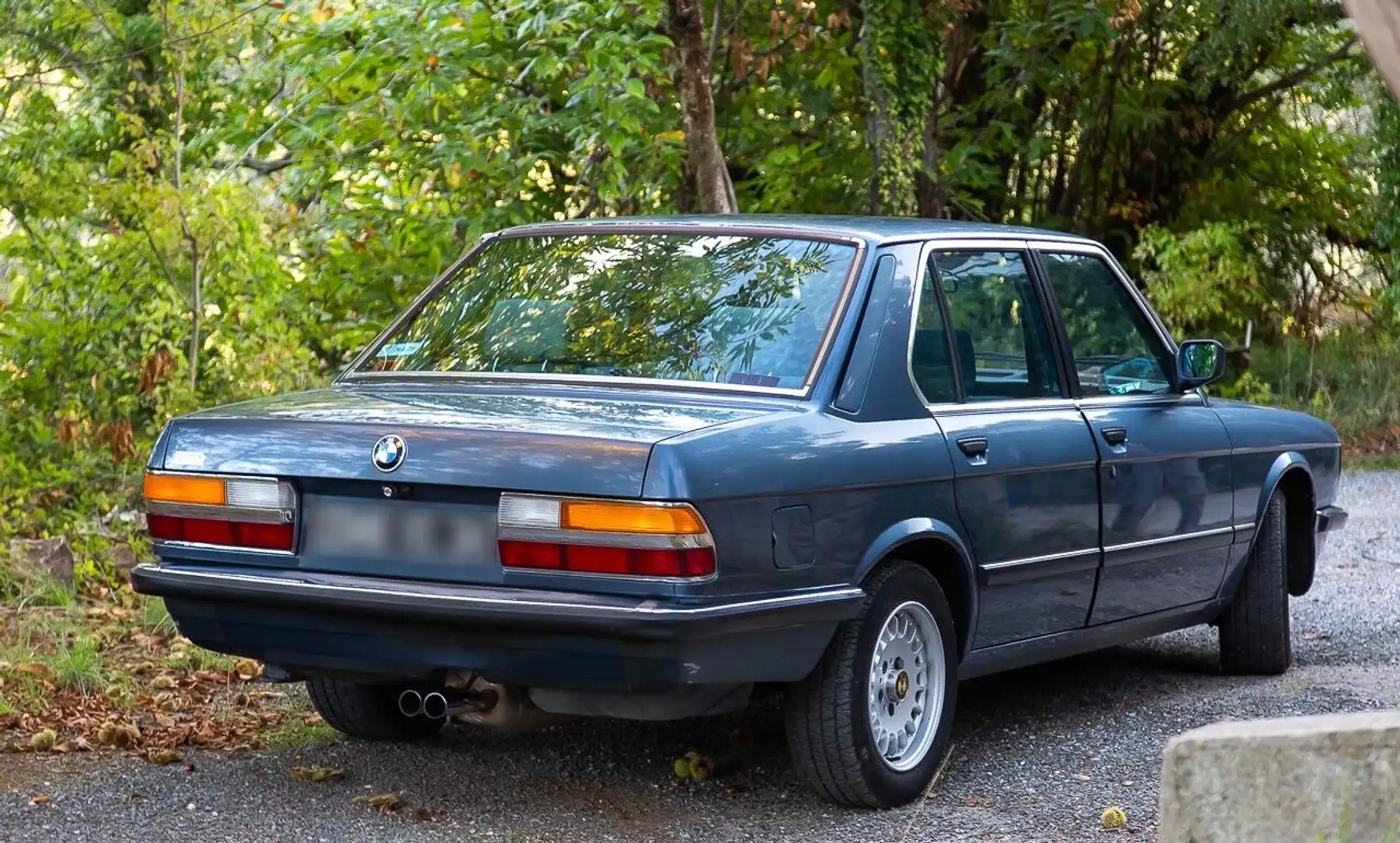 BMW 528 528i Negro - 2