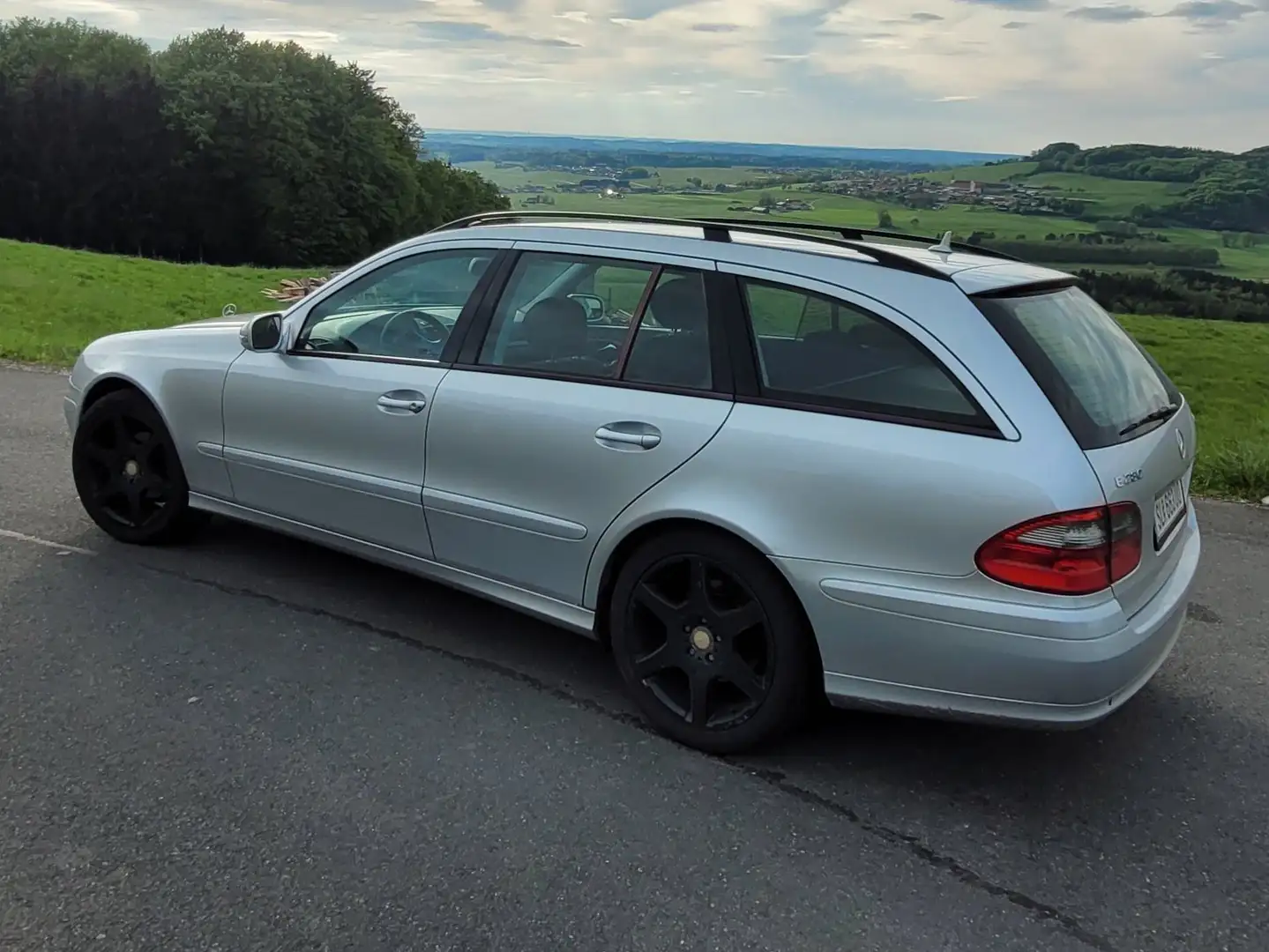 Mercedes-Benz E 280 Avant. auto.CDI. Silber - 1