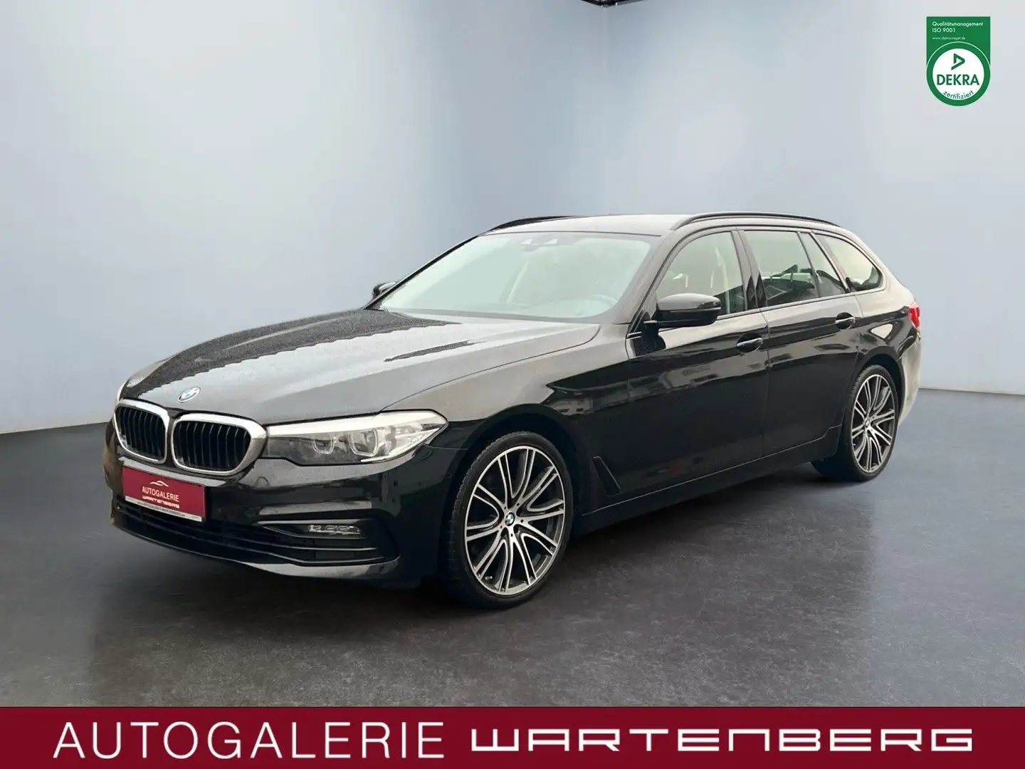 BMW 520 d Touring Sport Line/CAM/NAVI PROF/LED/WIFI/ Negro - 1