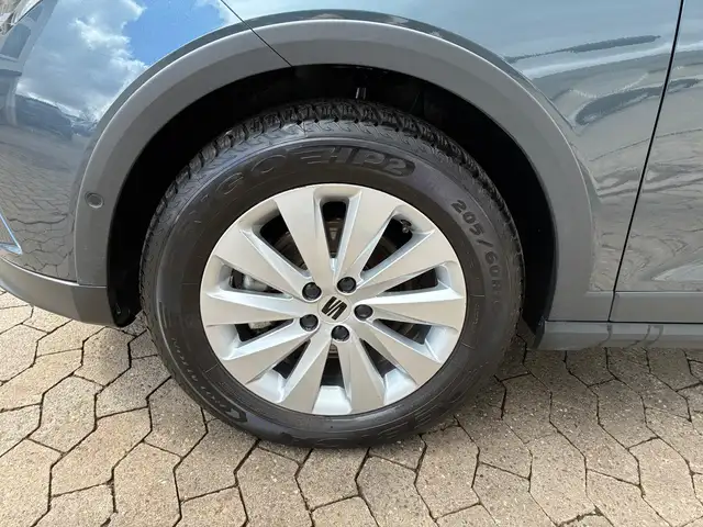 SEAT Arona view 8